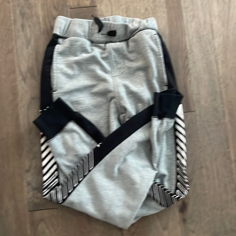 Boys Sweatpants Size: XL(14/16)
